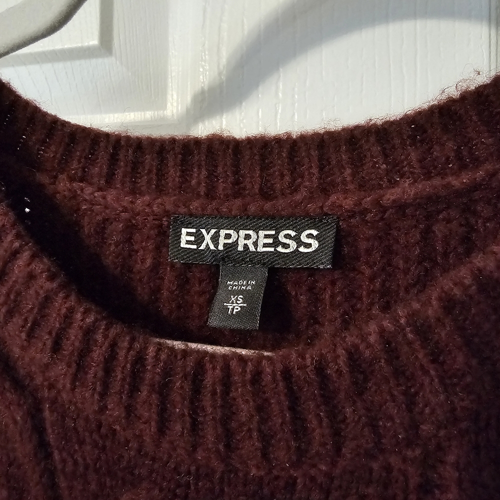 HP๐ Express Cold Shoulder Burgundy Cable Knit Sweater Dress - Size XS TP - Picture 8 of 9
